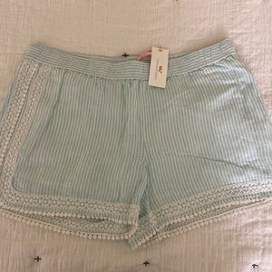 Vineyard Vines shorts